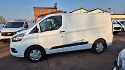 KPG111 · Ford Transit Custom 2018 diesel-transportbil - skåp förarplats interiör — Transport Bil Syd Skåne
