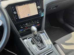 NMH12M · Volkswagen Passat Alltrack 2023 diesel-kombi instrumentpanel — Transport Bil Syd Skåne