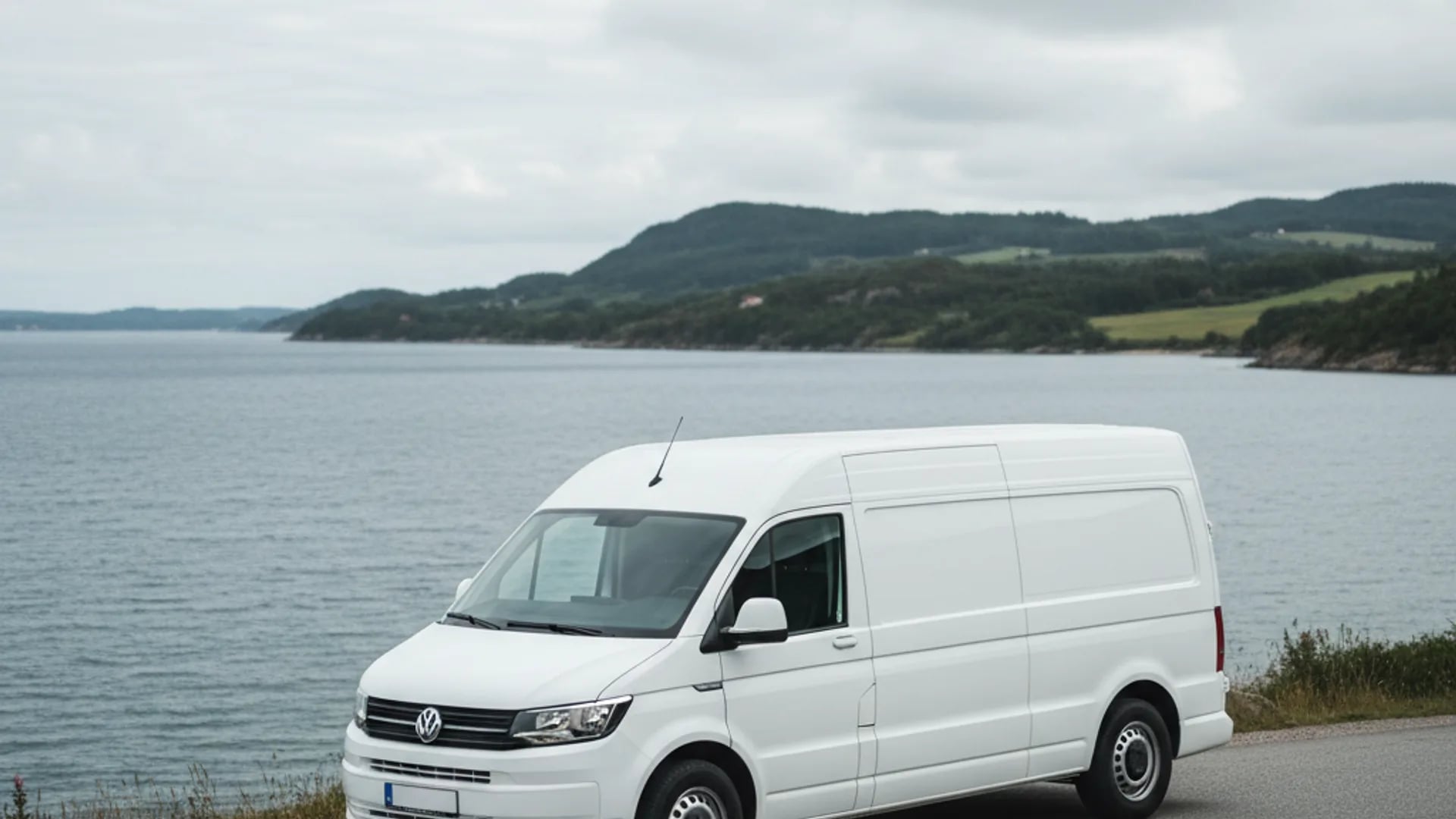 Begagnade transportbilar i Båstad — lokal bild från Skåne